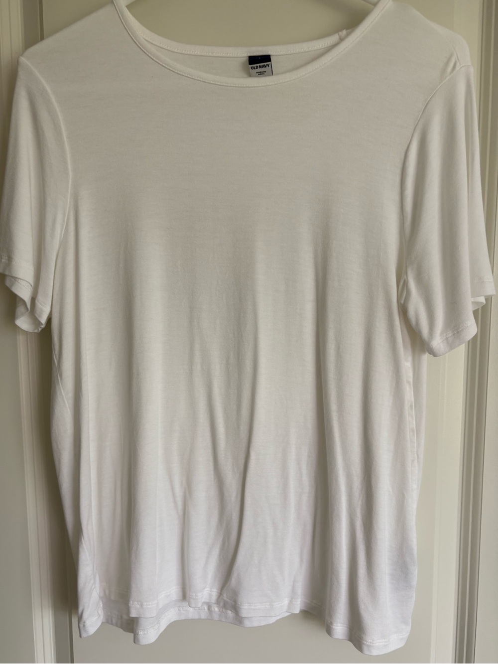 Old Navy Luxe Basic White T shirt - Women’s Small